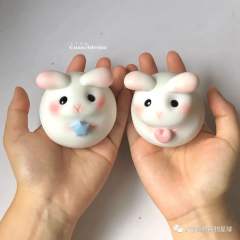 爱心发芽兔-大号-资料图