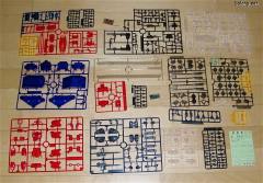 HGUC FF-X7 核心战机 RX-75-4 钢坦克 RX-77-2 钢加农 RX-78-2 元祖高达 透明色-资料图