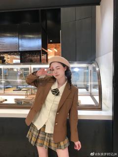 布朗茶茶·西服-资料图