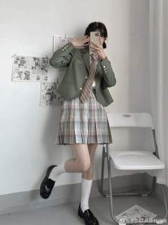 春满花笺·西服&格裙套装-资料图