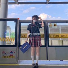 小黑同学·衬衫-资料图