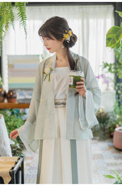 花间事·凌春-资料图