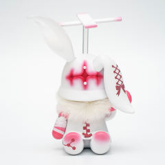 绯色人偶-资料图