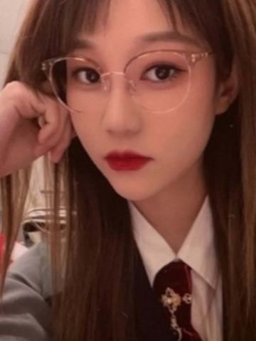 张睿婕 23白情
