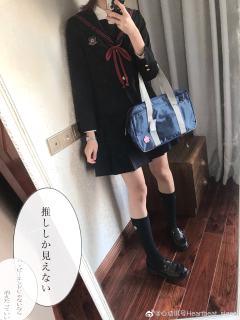 紀枝中·六色水手领西服-资料图