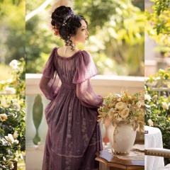 under the rose 罩裙-资料图