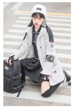 潮玩兔工厂 棉服-资料图