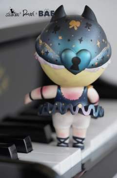 黑天鹅之眼-资料图