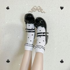 扑克小姐-资料图