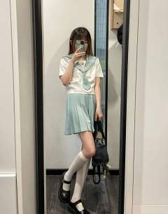 薄荷色水手服-资料图