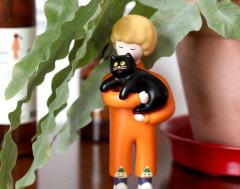 抱猫公仔-万圣节-资料图