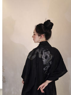 蛇系列·玄风·长干寺褙子-资料图