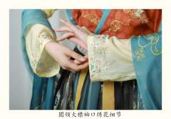 唐狐撸-资料图