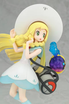 Pokémon Center Original Figure 科斯莫古 莉莉艾 -资料图