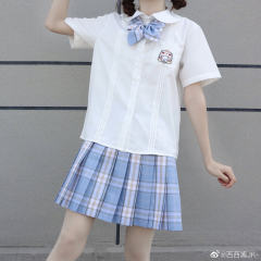小奶熊·衬衫-资料图
