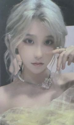 王晓佳new day毕业小卡ver.B