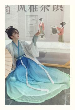只此青绿-资料图