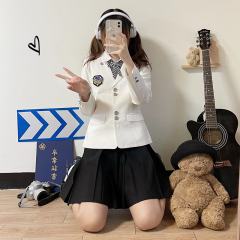 宇航员·西服-资料图