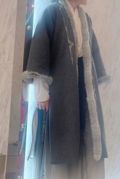 毛呢冬款汉元素服-资料图