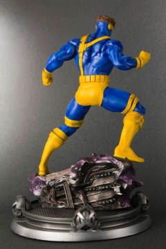 Fine Art Statue 镭射眼 Danger Room Sessions-资料图