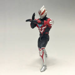 SHF 欧布奥特曼 暗耀形态-资料图