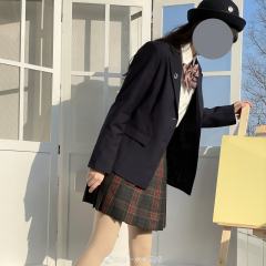 太空人西服-资料图