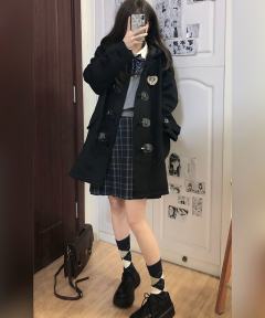 星屿高·牛角扣外套-资料图