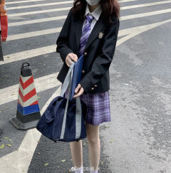 葡萄汽水西服-资料图