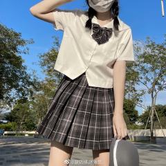白无本·水手服-资料图