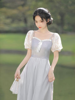 蕾丝花朵泡袖裙吊带-资料图