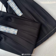 特价纯黑色裙-资料图