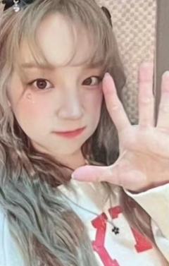 六周年快闪满额卡 琦 ver.B