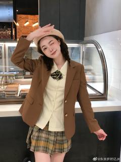 布朗茶茶·西服-资料图