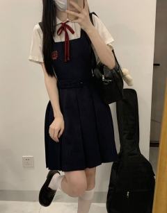 秋日套装-资料图