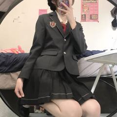 都岩中·韩式制服-资料图