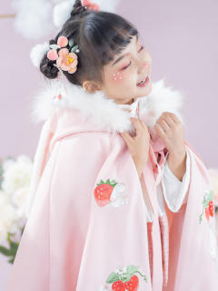 草莓绒绒·披风儿童款-资料图