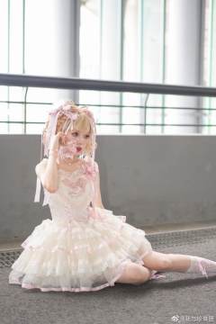 丝缎芭蕾 爱心狗短JSK-资料图