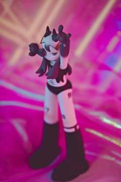 Bass player-资料图