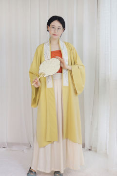 繁夏生花·长衫-资料图