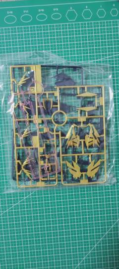 RG RX-0 独角兽高达2号机 报丧女妖 最终决战 Ver.-资料图