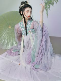 葡萄流仙裙-资料图