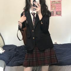 三口袋西服-资料图