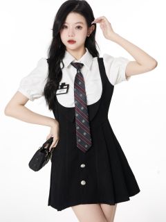 美式制服-资料图