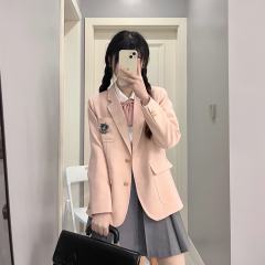 三口袋西服-资料图