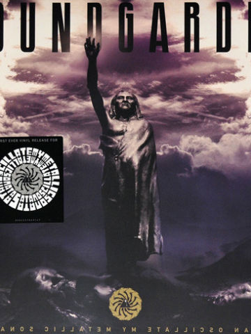 Satanoscillatemymetallicsonatas