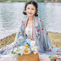 花间酒-资料图