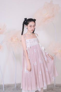 鹅岭捣药-资料图