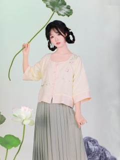 溶溶月落-资料图