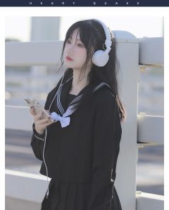 绀黑双色水手服-资料图