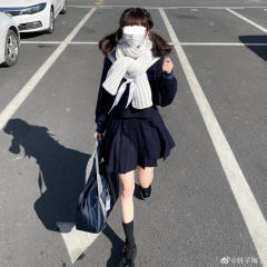 花绀中间服-资料图